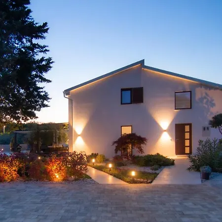 Villa Caprice - Krk Milohnici Exterior foto